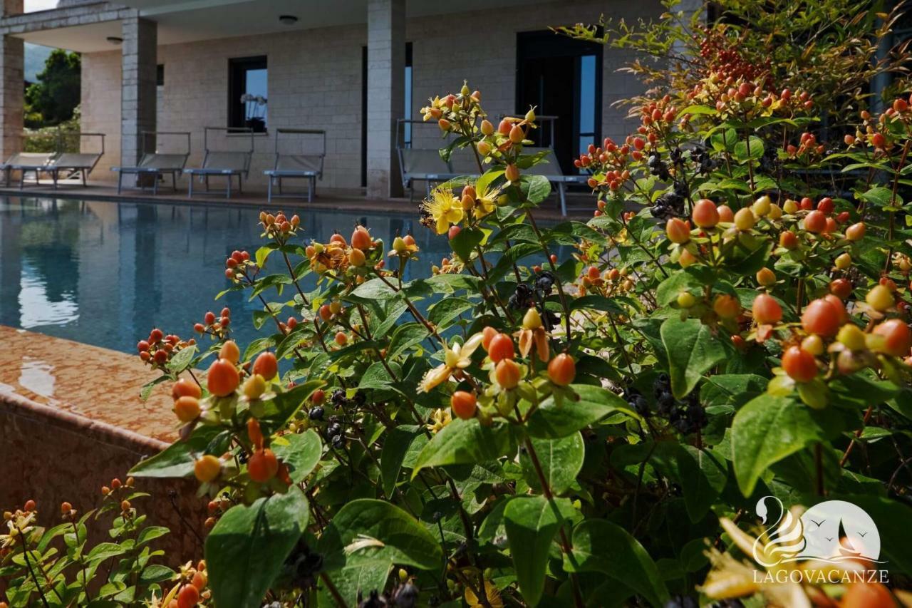 Villa Livia Luxury Roe ภายนอก รูปภาพ
